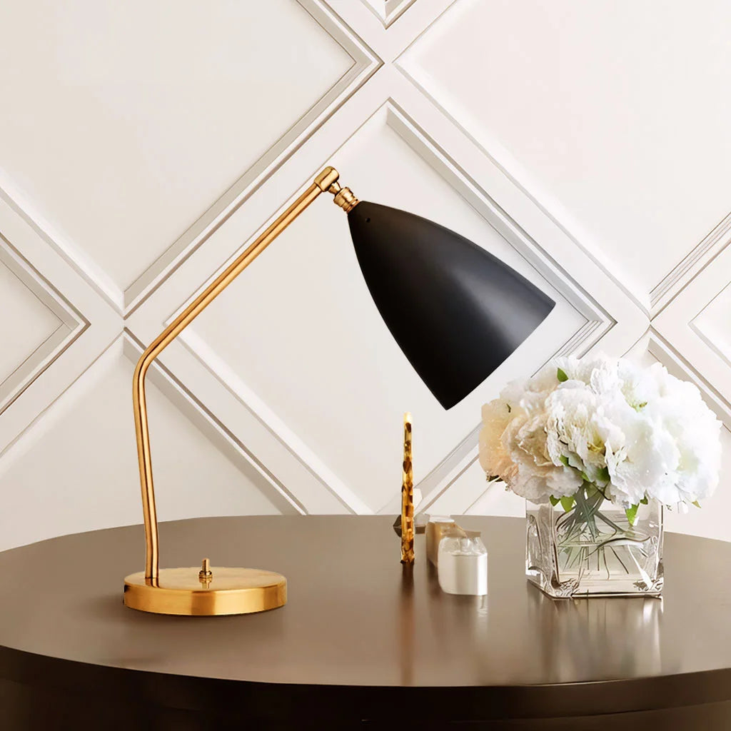 Anakin Grasshopper Rotatable Table Lamp-des3.webp__PID:f9422b50-07f8-40bf-91b9-450697fdebbc