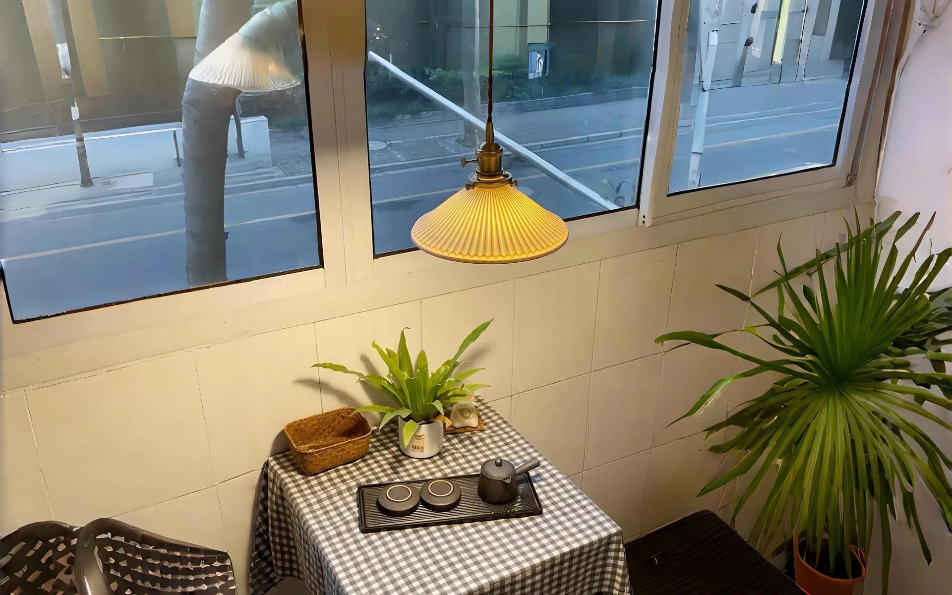 Hecate-Pleated-Hat-Shape-Ceramic-Pendant-Light (21).webp__PID:303c0231-b6e3-444b-ad8a-9fa991e38f68