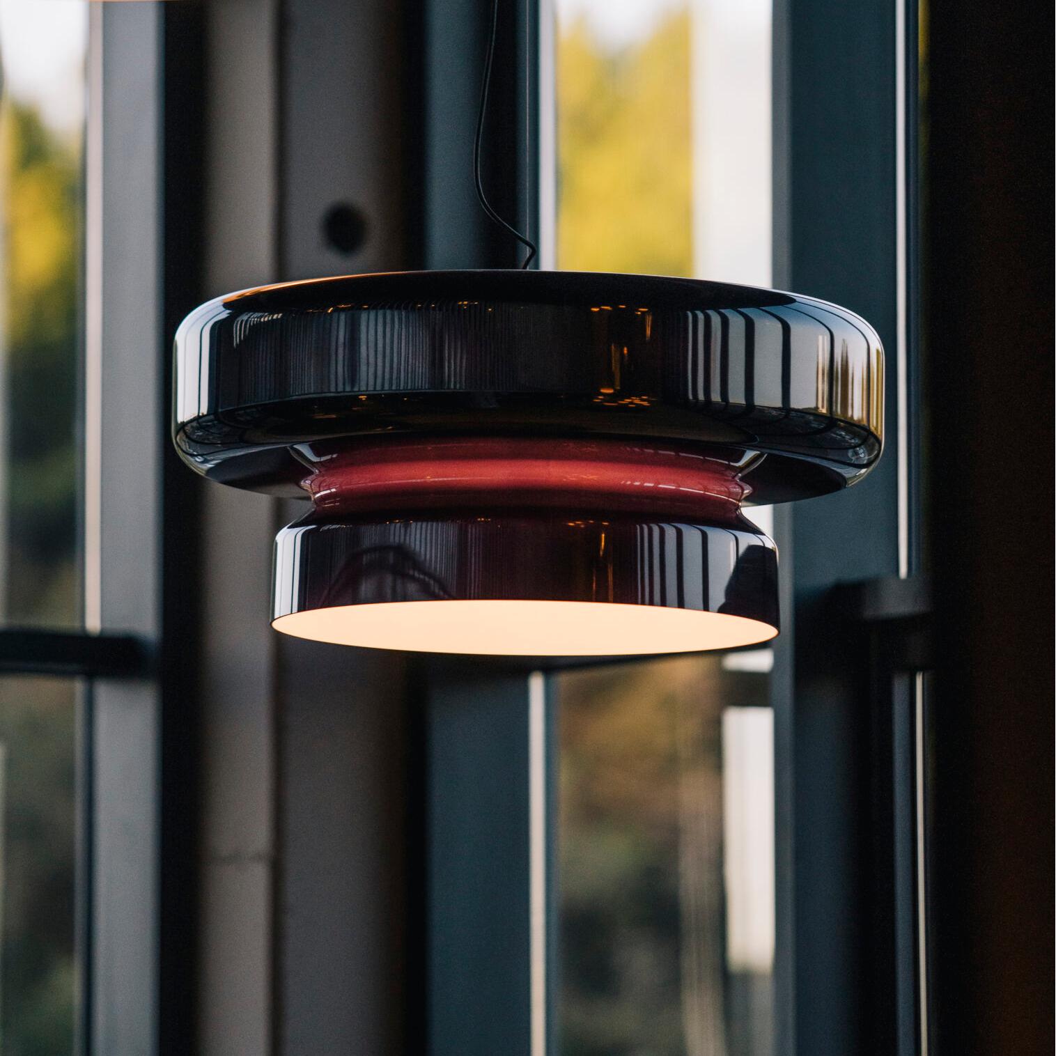 Lampada a sospensione moderna in vetro curvo Arthur10.jpg__PID:30861ce2-0ac3-4db0-9059-e316023b9446