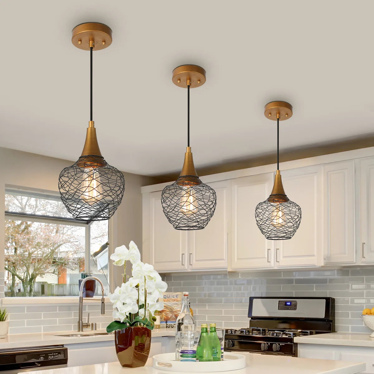 Lilia Modern Industrial Metal Wire Cage Pendant Light (1).webp__PID:3491cac7-bd37-4db6-b46a-075a3f7e4ed3