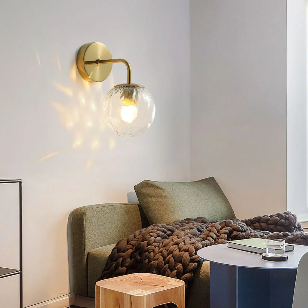 Magnus-Glass-Globe-sku-3.webp__PID:40caa026-1a50-48fb-8ff3-d9b2ba479b60
