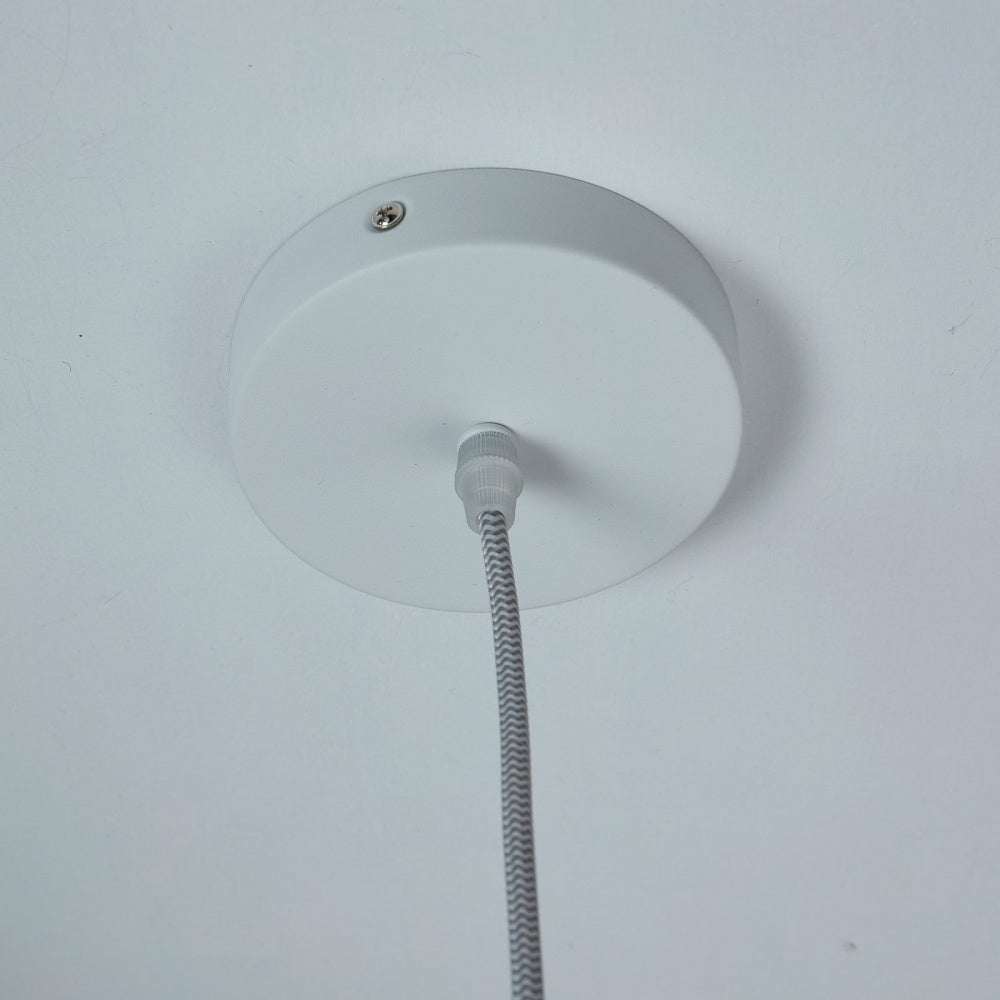 Moderne Hängeleuchte aus weißem Milchglas Thalendra (1).webp__PID:2e8bea88-0a86-476b-96db-56480e902f42