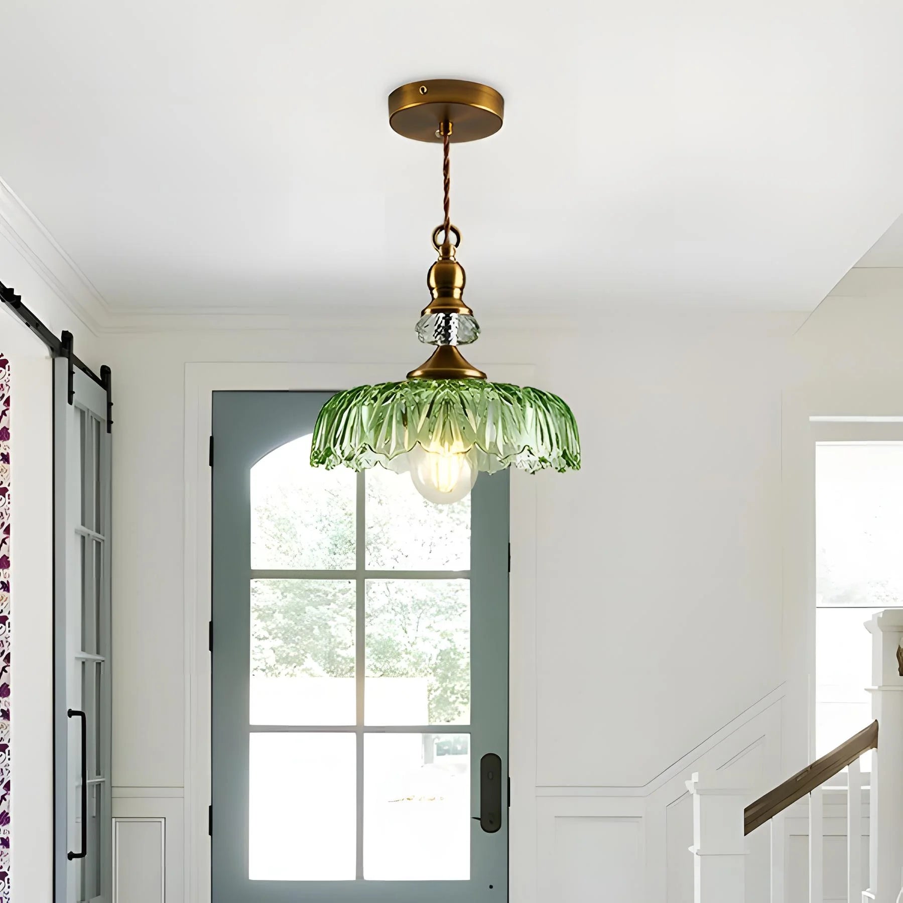 Antique-Brass-and-Glass-Flower-Pendant-Light (27).webp__PID:e39fdb1d-1e1e-4a12-91b3-c230ab145c9e
