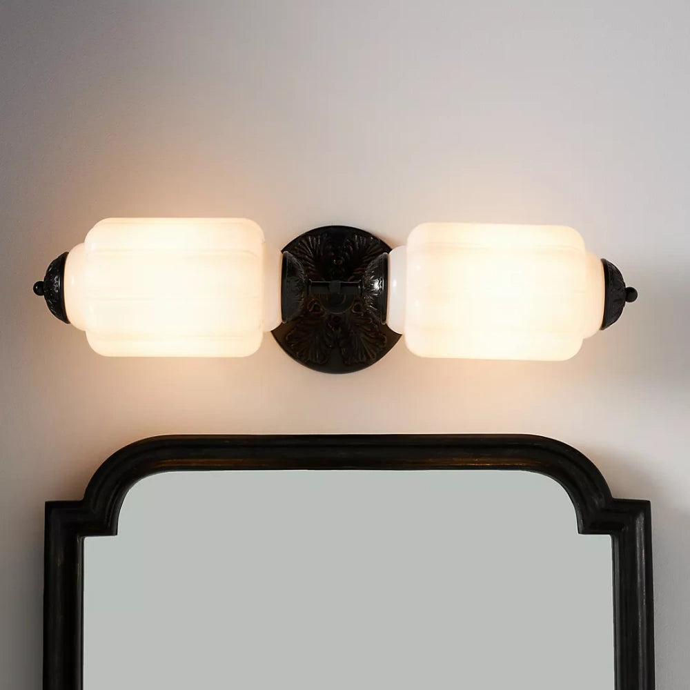 Eirlysia Vintage Eloise Milchglas-Wandleuchte (12).webp__PID:22b35e5e-aa24-4e93-ac46-42f7c54fc94a
