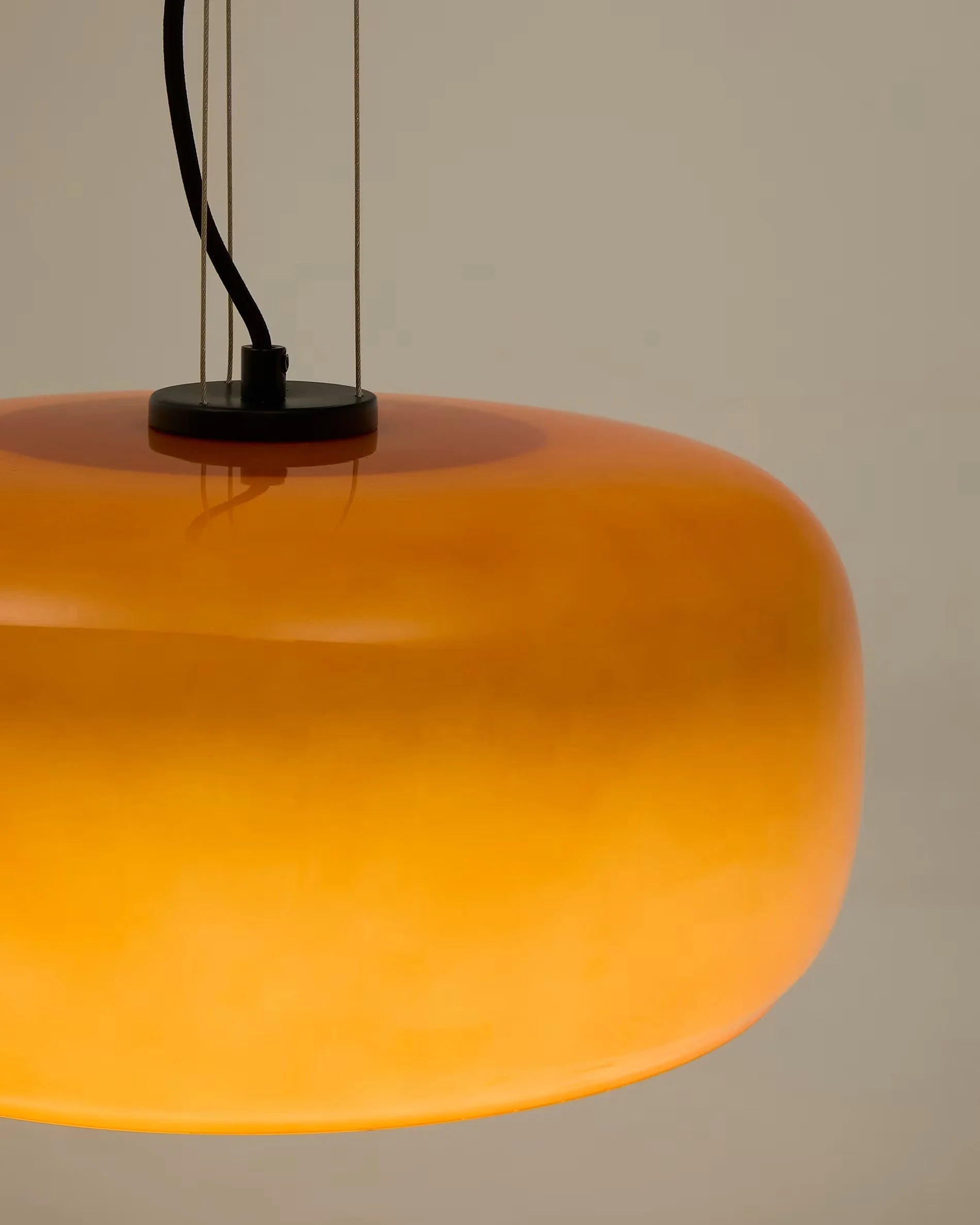 Suspension LED ronde moderne en verre Pronoe (12).webp__PID:08e144f0-0389-4a3f-91a0-fb6cedefb78b