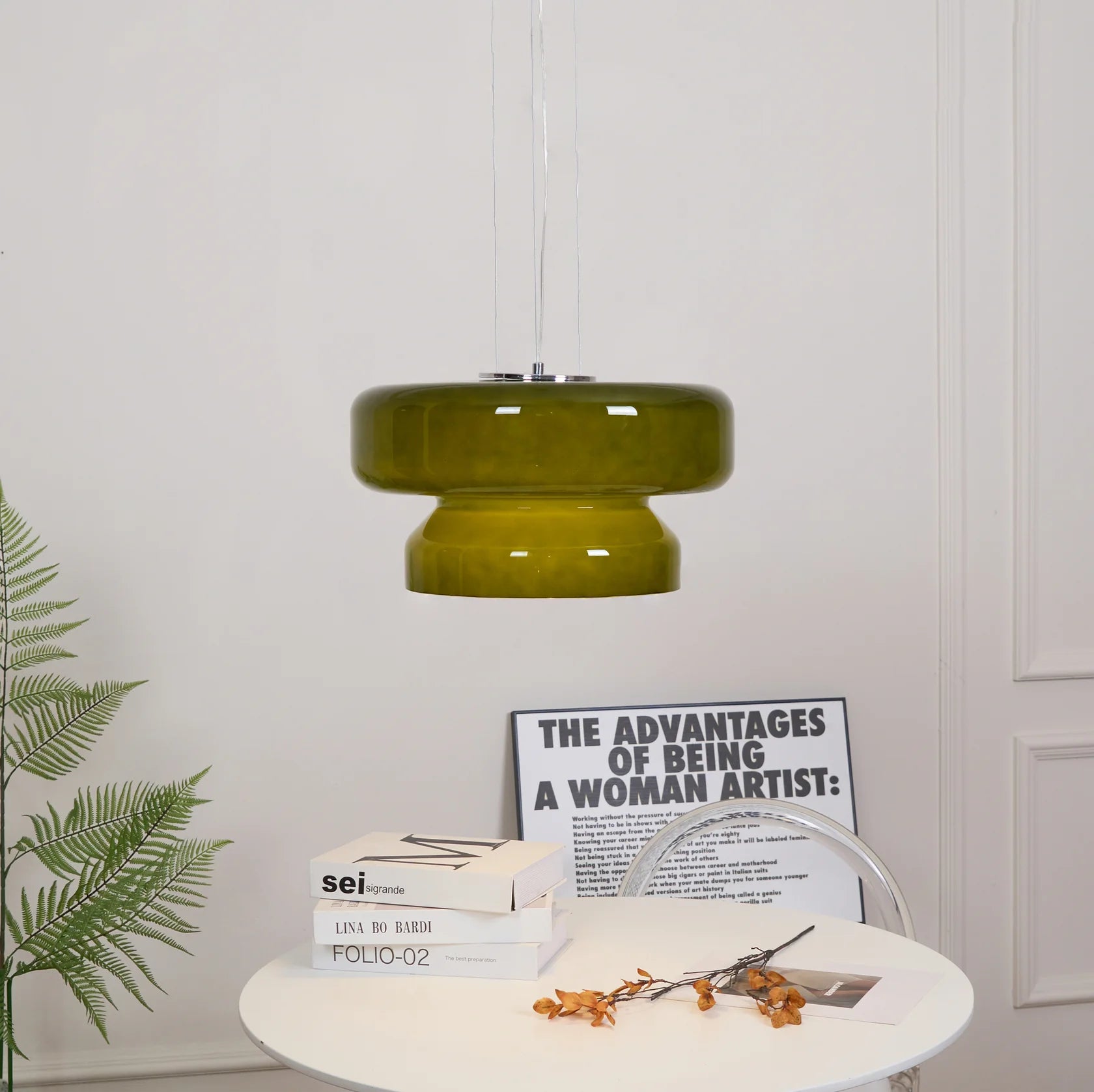 Lampada a sospensione moderna in vetro curvo Arthur7.webp__PID:29378030-861c-420a-83ad-b09059e31602