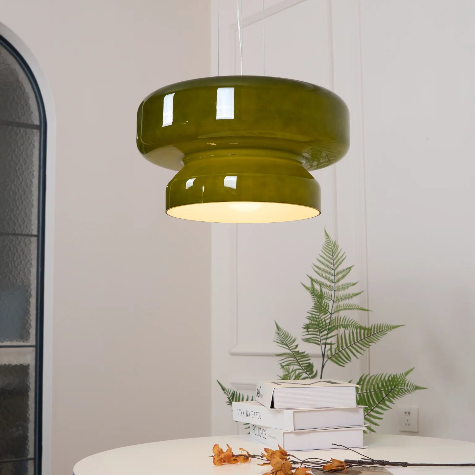 Lampada a sospensione moderna in vetro curvo Arthur5.webp__PID:96662937-8030-461c-a20a-c3adb09059e3