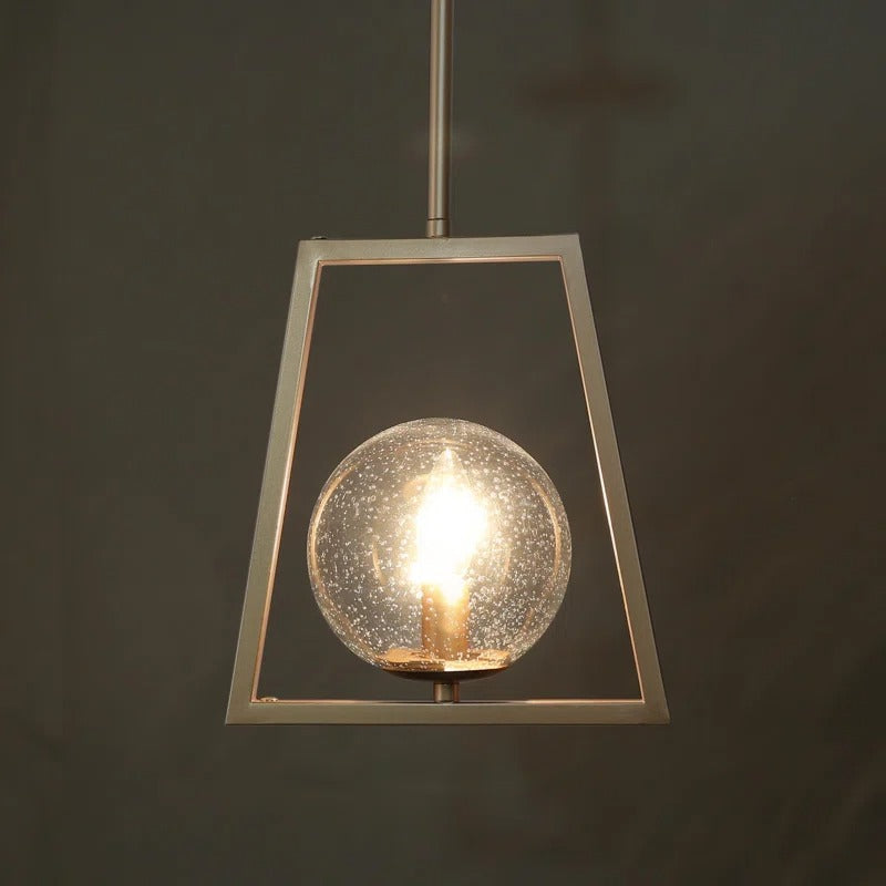 Lampada a sospensione geometrica in ottone industriale Odelia detail4.webp__PID:35590db0-8fd8-4147-9214-d639cfad71d4