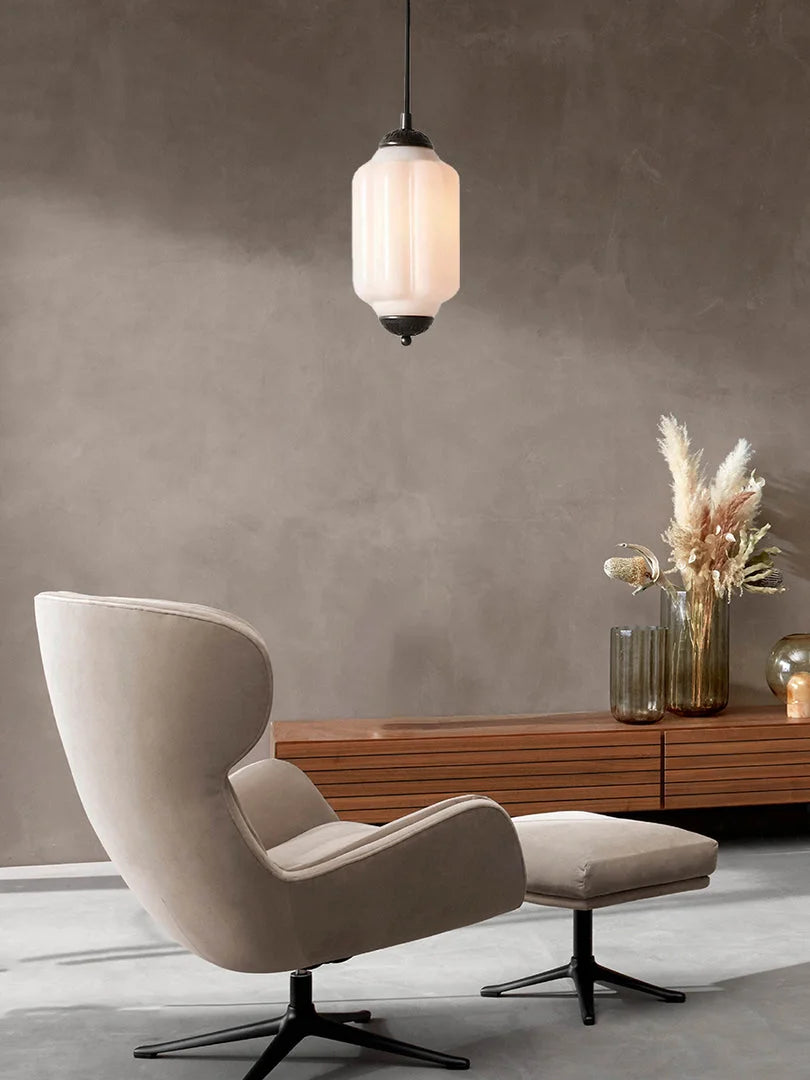 Valkyrie-Glass-Petite -Eloise-Pendant-Light (14).webp__PID:47f64a08-05a4-4888-93c2-76080c616196