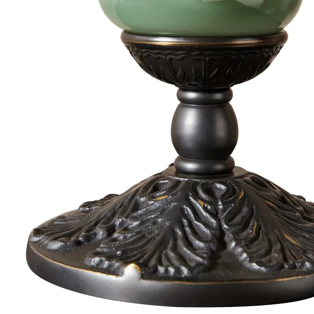 Lámpara de mesa vintage francesa Sif de cristal opalino - warm-detail1.webp__PID:1a415afd-5a58-477d-8a25-2a47a87d4267