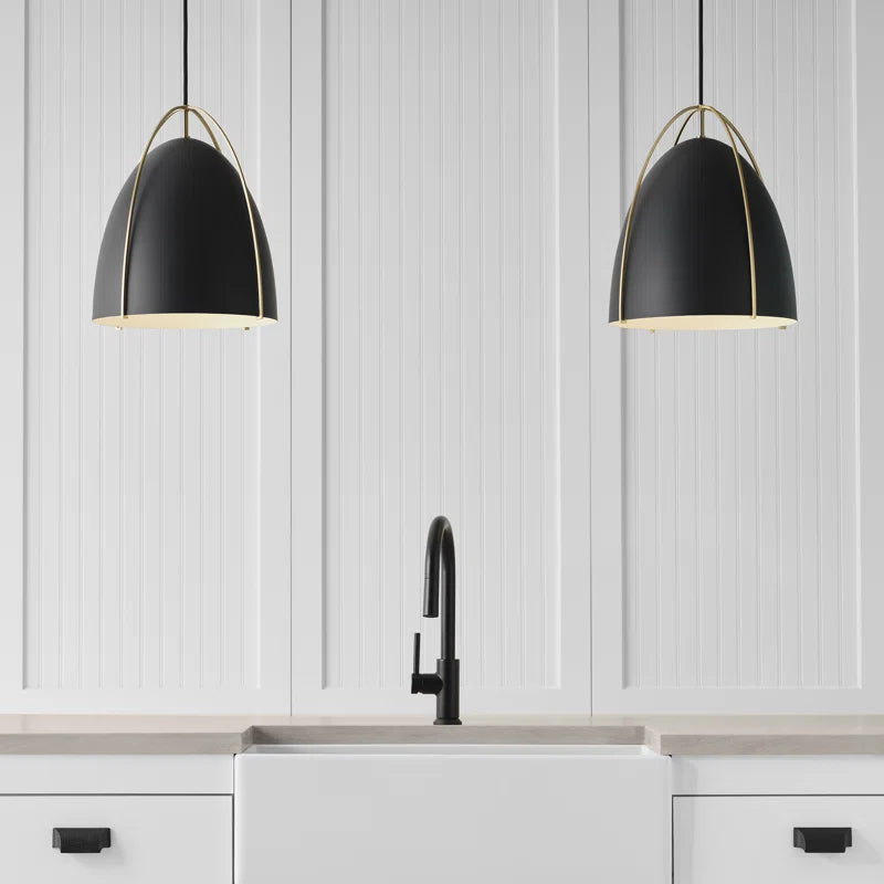 Circe Moderne Pendelleuchte aus schwarzem Metall und Stahl (14).webp__PID:843583fd-08ff-4abb-b4d7-bda666a75e67