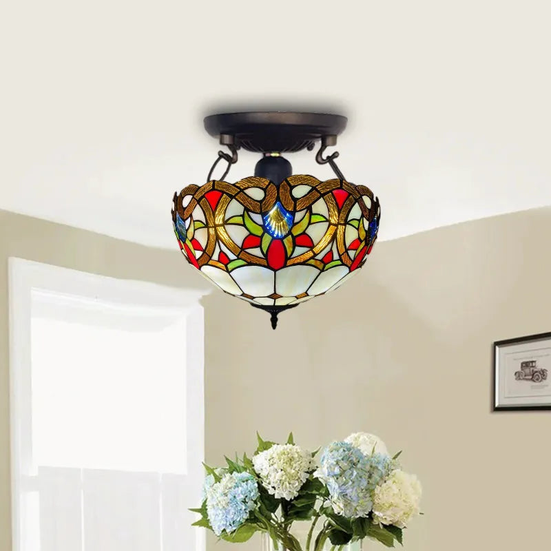 Plafonnier Daphné en vitrail artisanal de style Tiffany (10).webp__PID:79ad79bd-9ecc-4966-924c-c8250a67647b