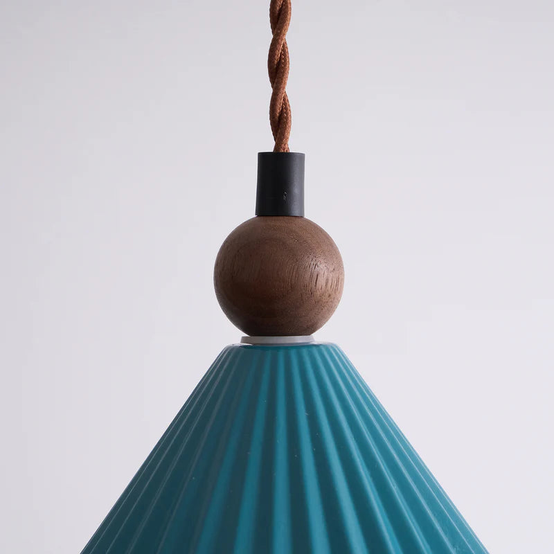 Eirene Minimalistische plissierte Keramik-Kegel-Pendelleuchte (8).webp__PID:e62b8e46-7968-416d-a7fa-3869abdaa5d4