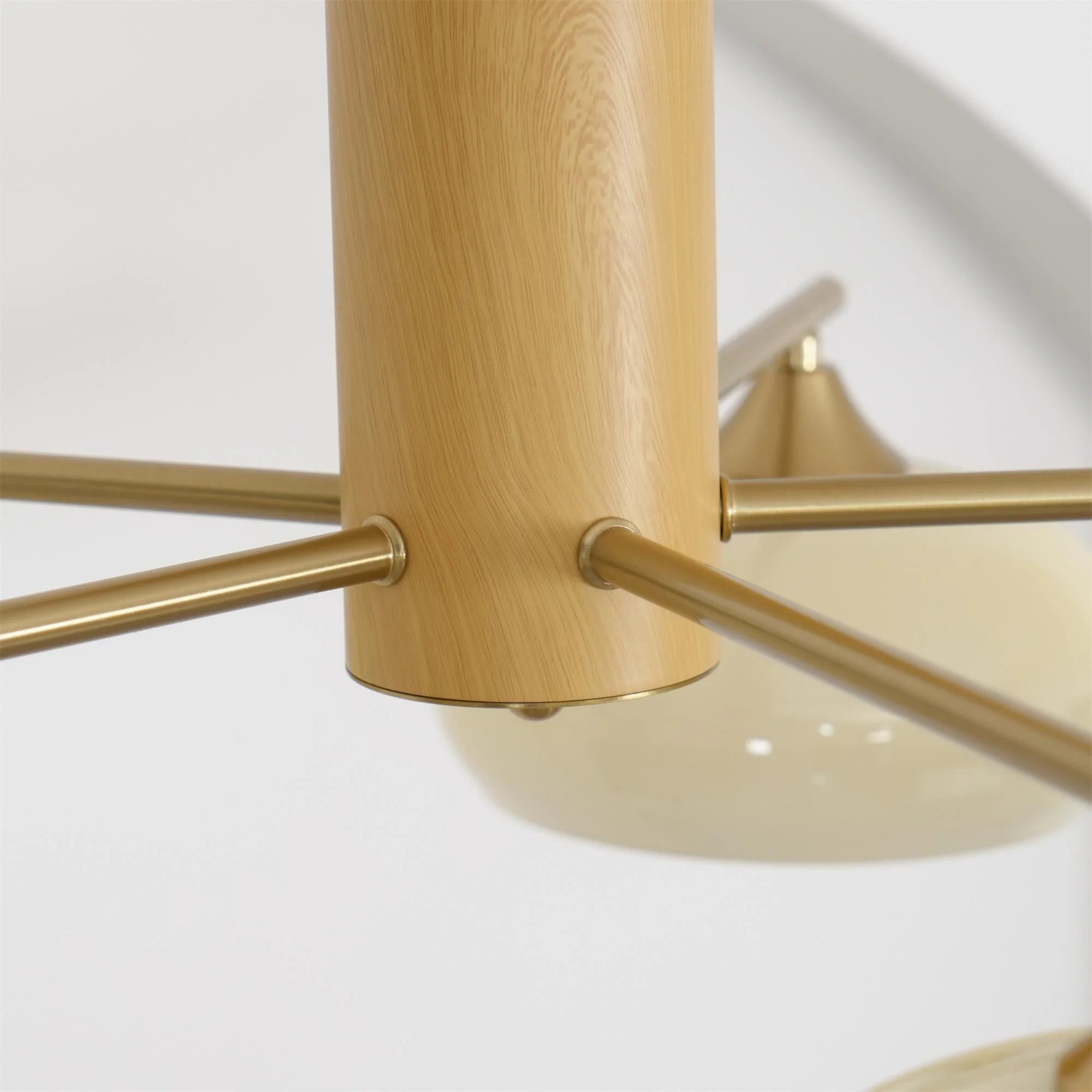 Clio Bauhaus Milchglas-Kronleuchter-detail1.webp__PID:cc3b40a1-0d3c-41b6-8e60-1f0a19b4d497