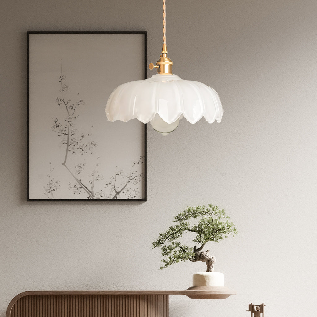 tulip glass pendant light white.jpg__PID:0171bf07-1d66-4c39-ba86-6f7560b67a34