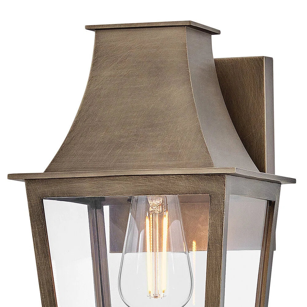 Flynn Modern Industrial Cage Clear Glass Wall Sconce (6).webp__PID:0507b835-ac6a-4047-8833-1c31de2e7679