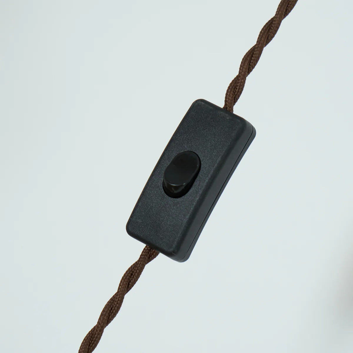 Alva Moderne skandinavische Plug-In-Pendelleuchte detail1.webp__PID:658c5c41-ef9b-43d8-82c2-f620eafaf8c1