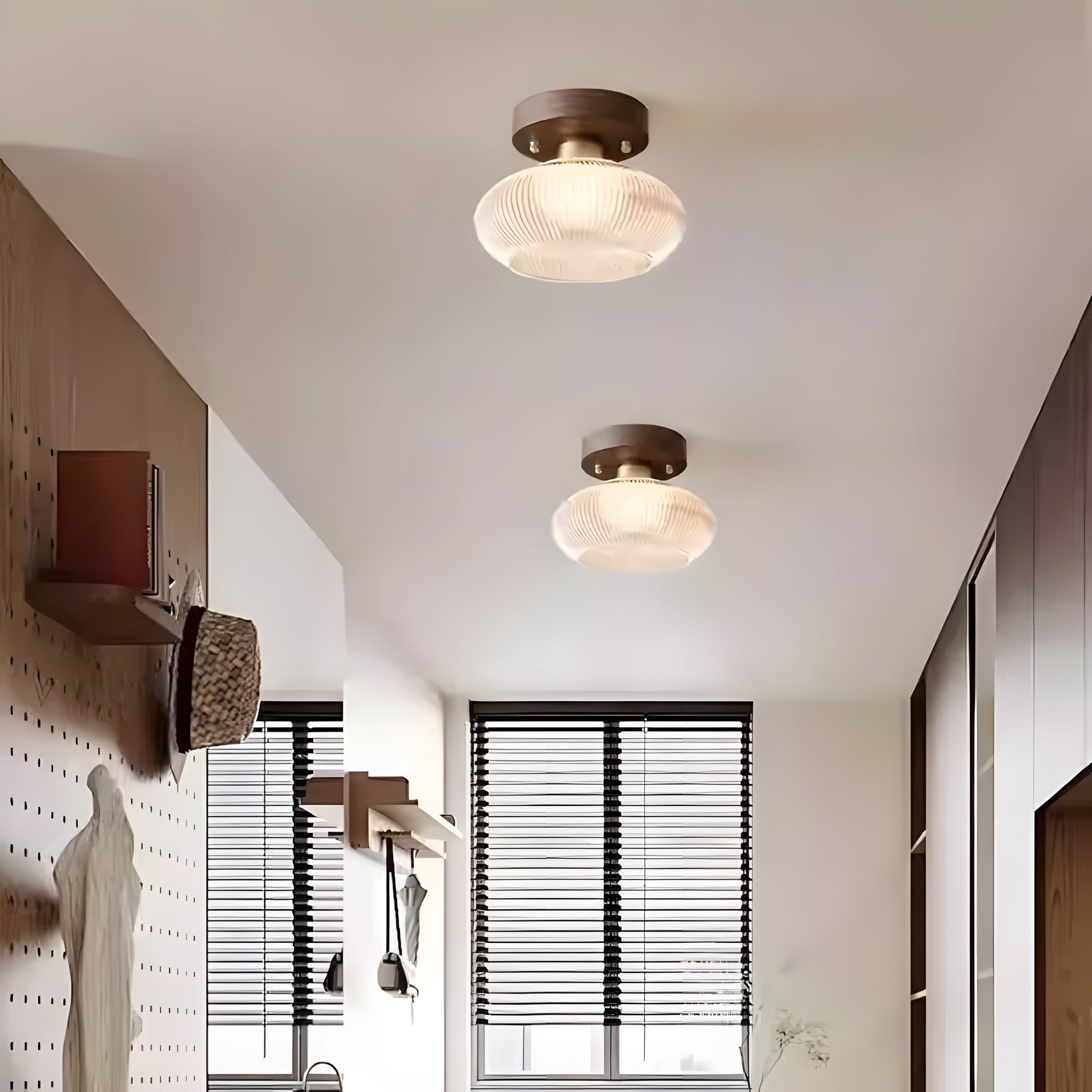 Lampada da soffitto in vetro a cupola bassa minimalista Otis 4.webp__PID:e354a2f6-ab9c-4486-9785-ec3fb5ded475