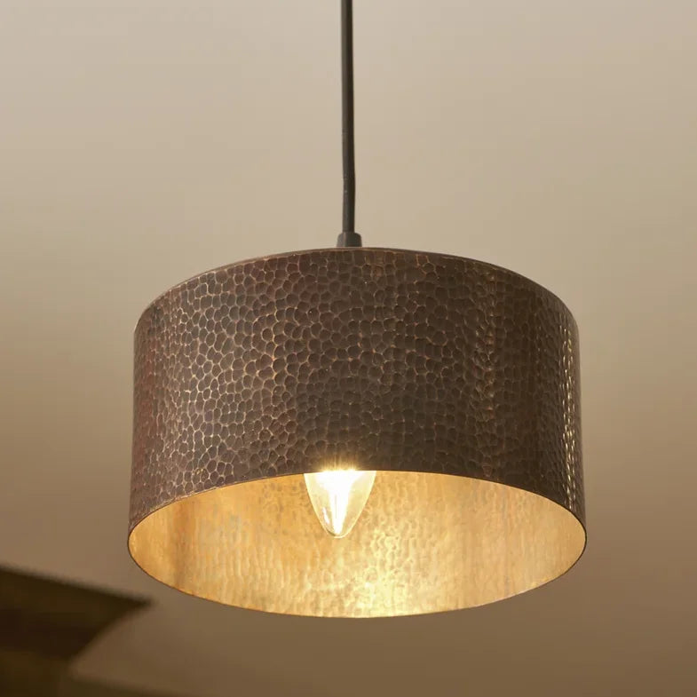 Suspension tambour vintage en cuivre martelé Cédric (3).webp__PID:3c4b7621-3c2a-4a7d-bbdd-44701bcaeed0