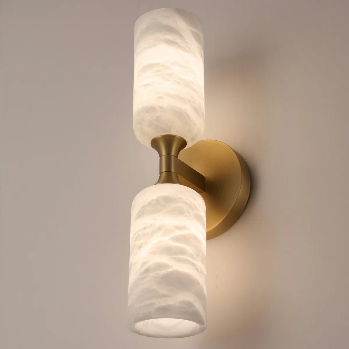 Apate Modern LED Alabaster Tube Sconce (29).webp__PID:3a326cec-612f-4567-ab2f-f0e090d03b8c