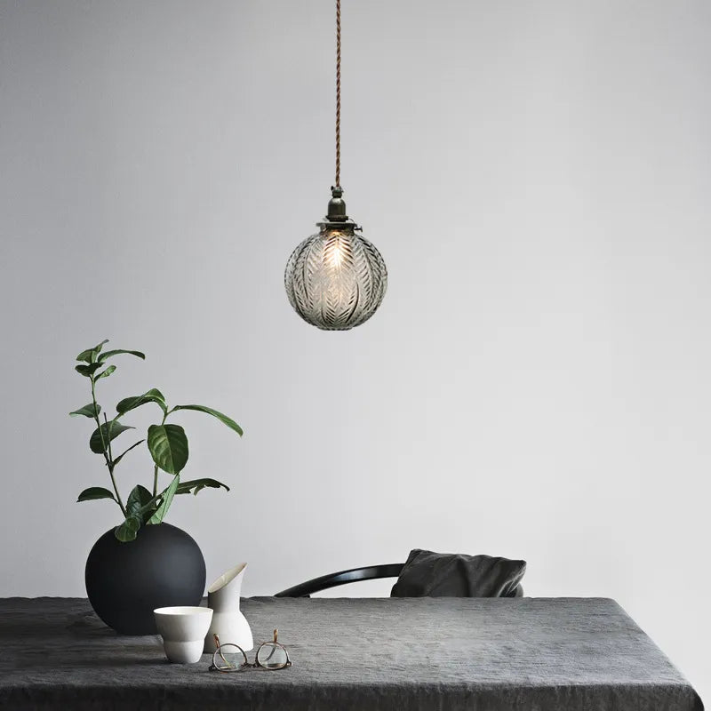 Wabi-sabi-elegância-cinza-esfumaçado-minimalismo.webp__PID:c78fa6b1-b867-426a-a395-dd0b30922e7d