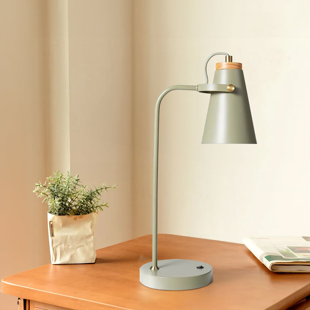 Lampada da scrivania regolabile industriale moderna (7).webp__PID:755a9349-f964-4c0e-ad65-c992ea4f5edb