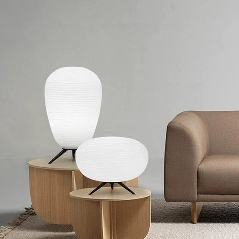 Leary Modern Hand-blown Table Lamp11.webp__PID:11b55407-cac3-4534-9e34-cbf00cd58f3c