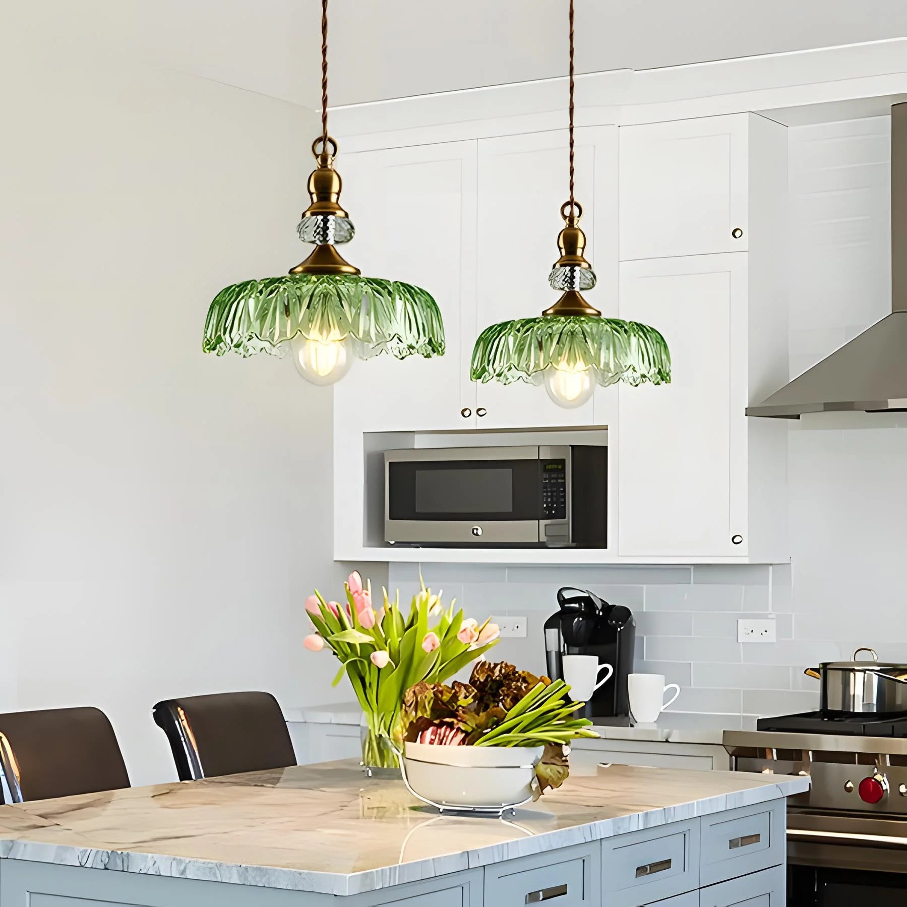 Antique-Brass-and-Glass-Flower-Pendant-Light (30).webp__PID:3e822b59-3b6c-47ab-8997-e39fdb1d1e1e