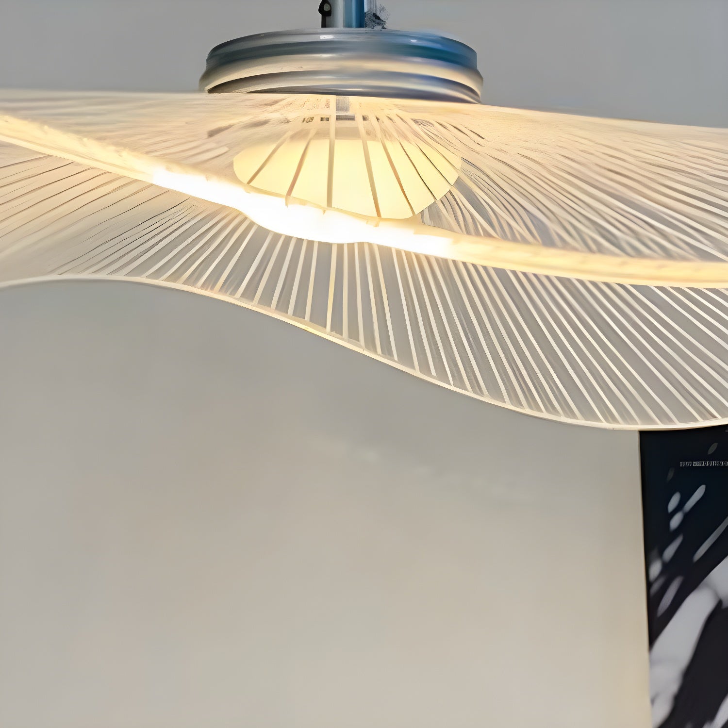 Nordic-Acrylic-Lotus-Leaf-Led-Pendant-Light (4).webp__PID:70ac2a5f-a696-44e9-a633-e1a52044fc0b