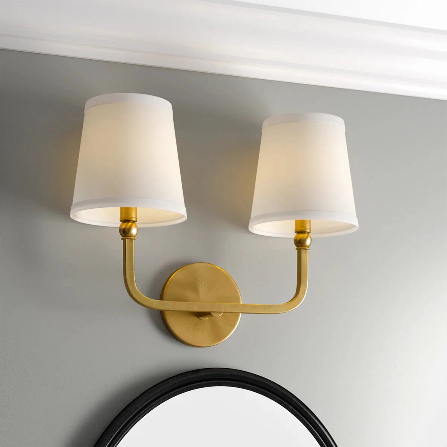 Lampada da toeletta moderna in tessuto bianco svasato Tethys (10).webp__PID:553bca2c-b3c1-4d67-8acd-d29e4168669d