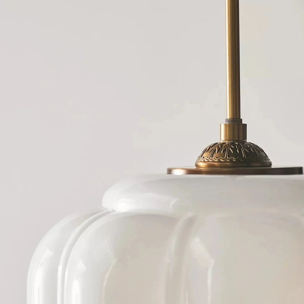 Máni-Vintage-Creme-Glas-Eloise-Pendelleuchte (12).webp__PID:32183b93-3b33-4b65-9103-3cc1f481918e