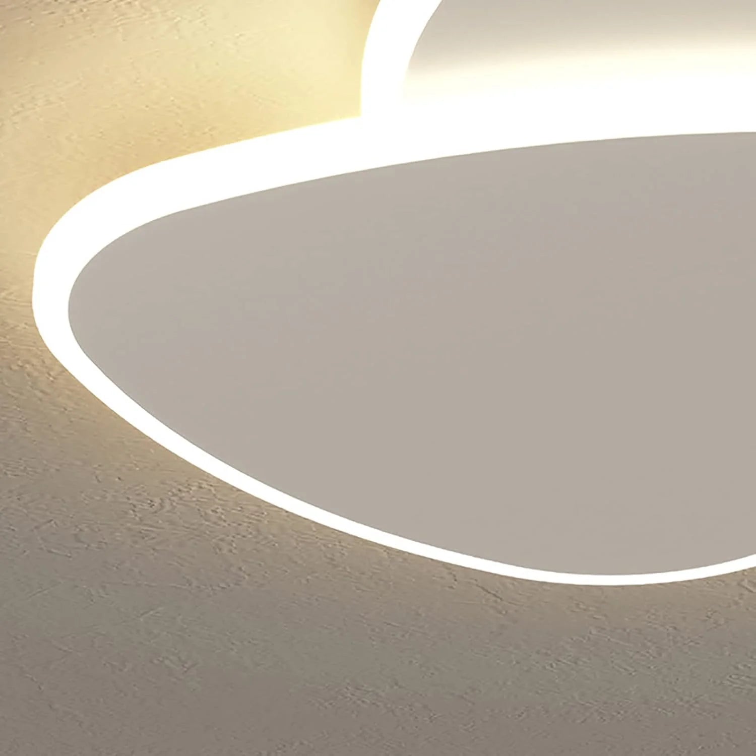 Lichtdetails.webp__PID:e07fe944-3f84-4282-9ada-2c9bb7dd6e51