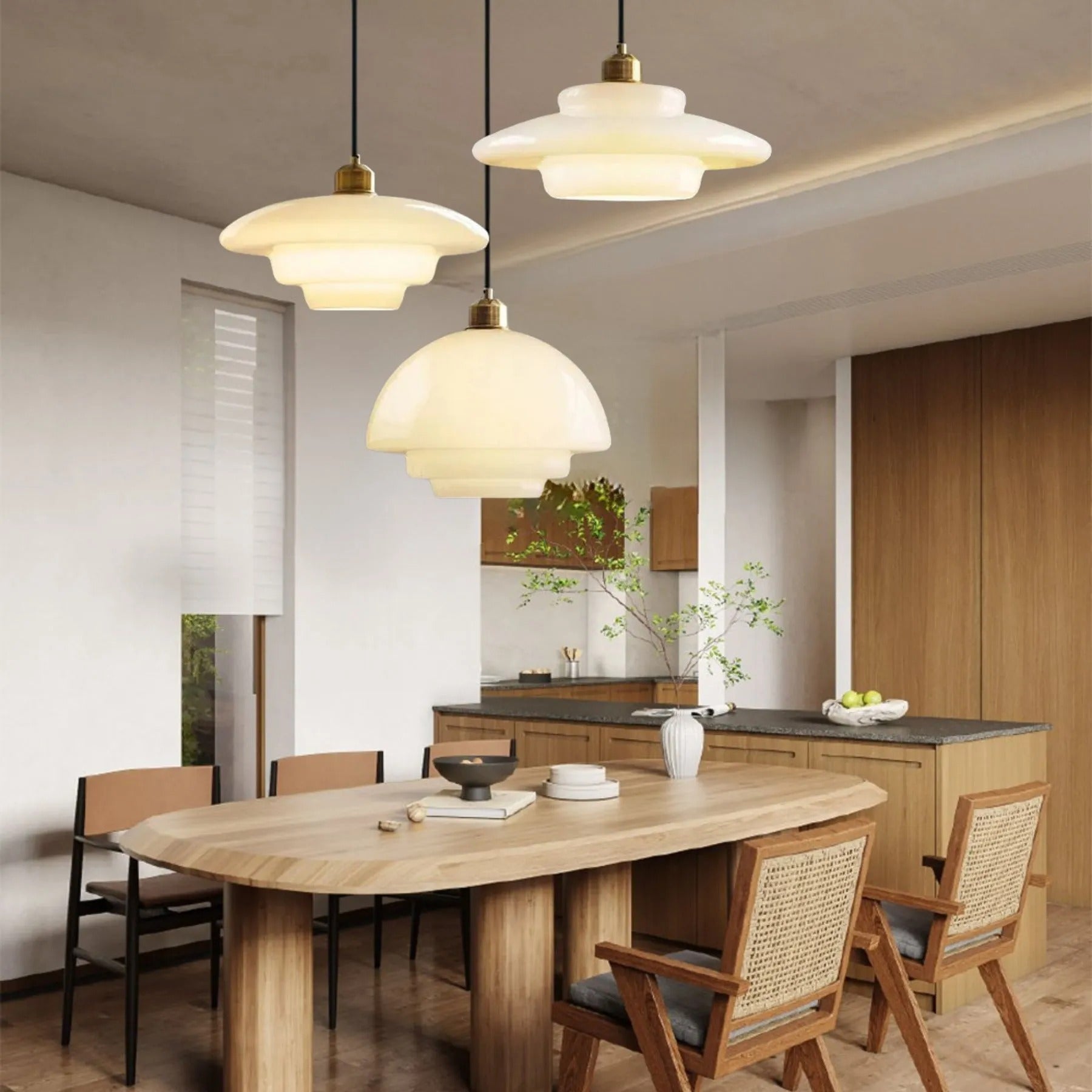 Moderne minimalistische Pendelleuchte aus Milchglas von Daphne scene14.webp__PID:aabb413e-3ba0-4367-b97e-59f49006eb0a