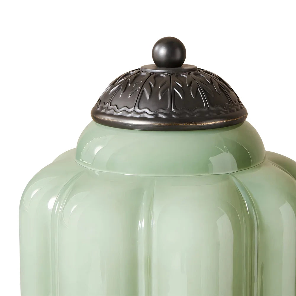 Lámpara de mesa vintage francesa Sif de cristal opalino - detalle cálido 1 (2).webp__PID:d9495865-5383-459f-89e7-e21d054f1a41