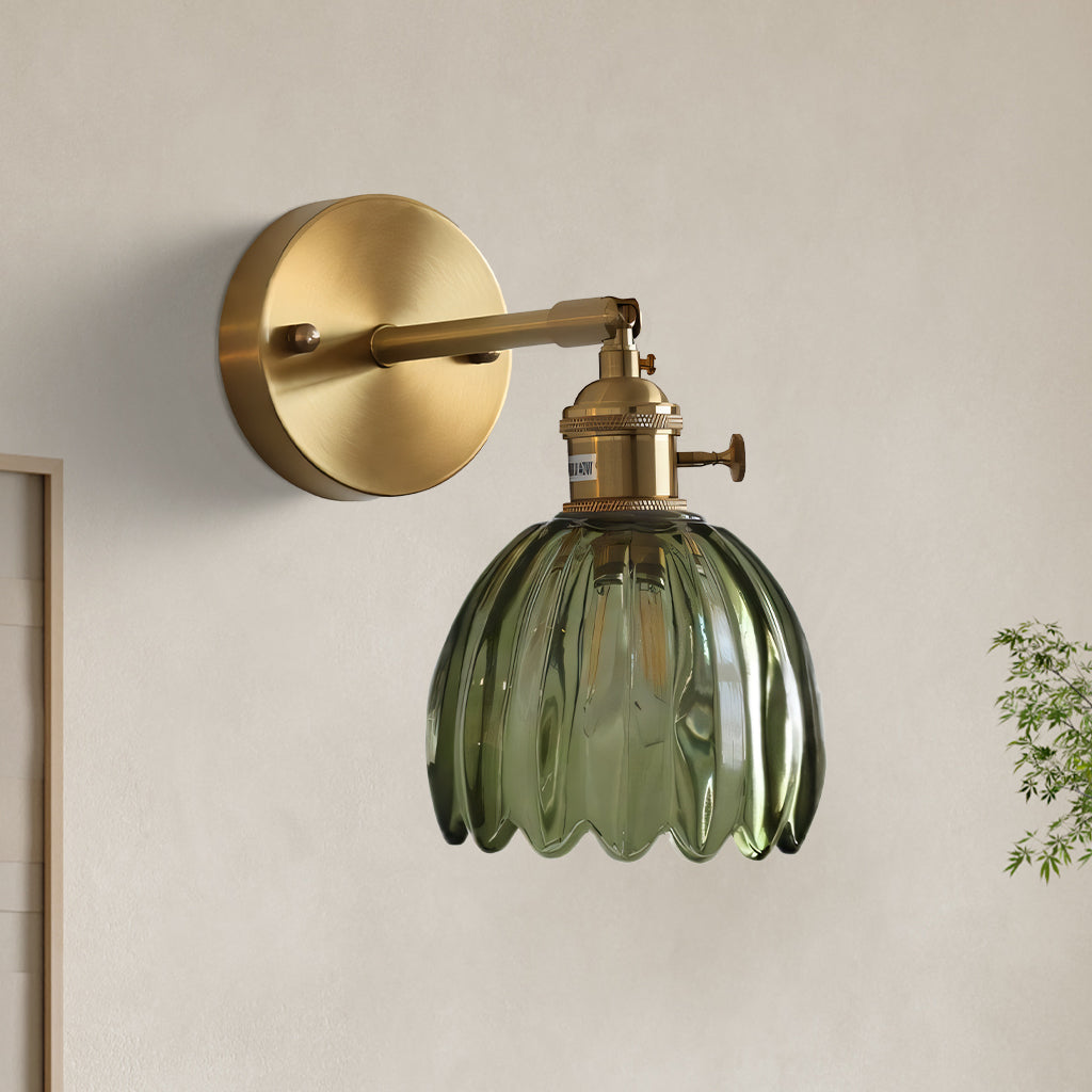 Freya Lotus glass wall light green.jpg__PID:3d8f955e-312a-4a34-8497-44b6c603b64d