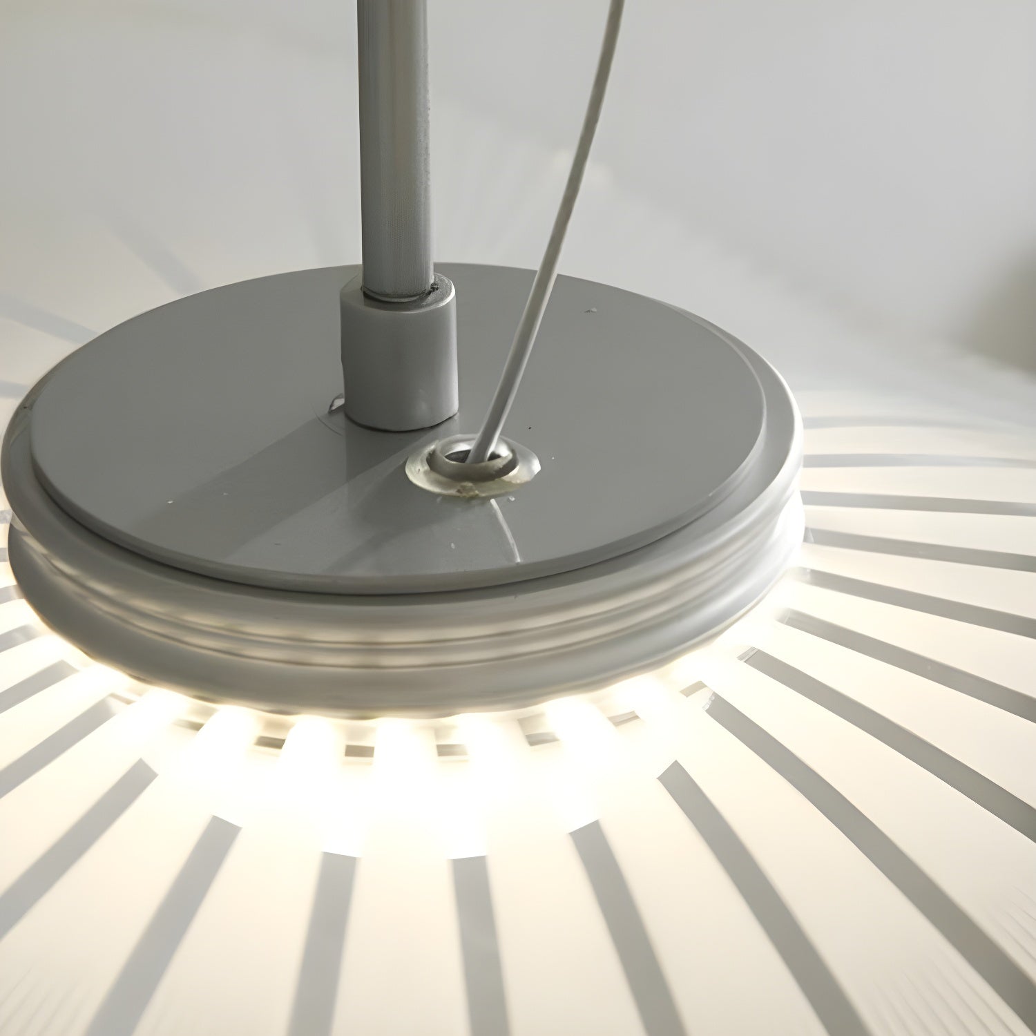 Nordic-Acrylic-Lotus-Leaf-Led-Pendant-Light (1).webp__PID:43786770-ac2a-4fa6-9644-e92633e1a520