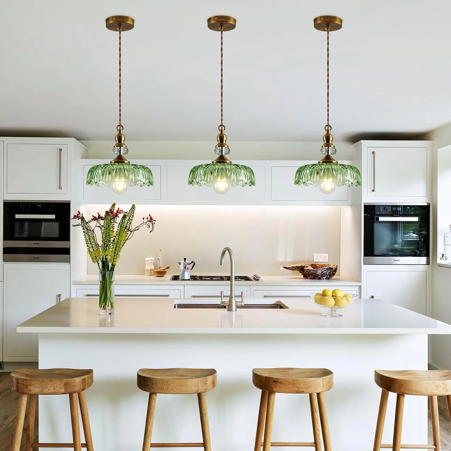 Antique-Brass-and-Glass-Flower-Pendant-Light (39).webp__PID:9fdb1d1e-1eba-4211-b3c2-30ab145c9e49
