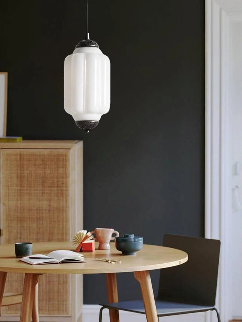 Valkyrie-Glass-Petite -Eloise-Pendant-Light (13).webp__PID:4a0805a4-2888-43c2-b608-0c61619691e3