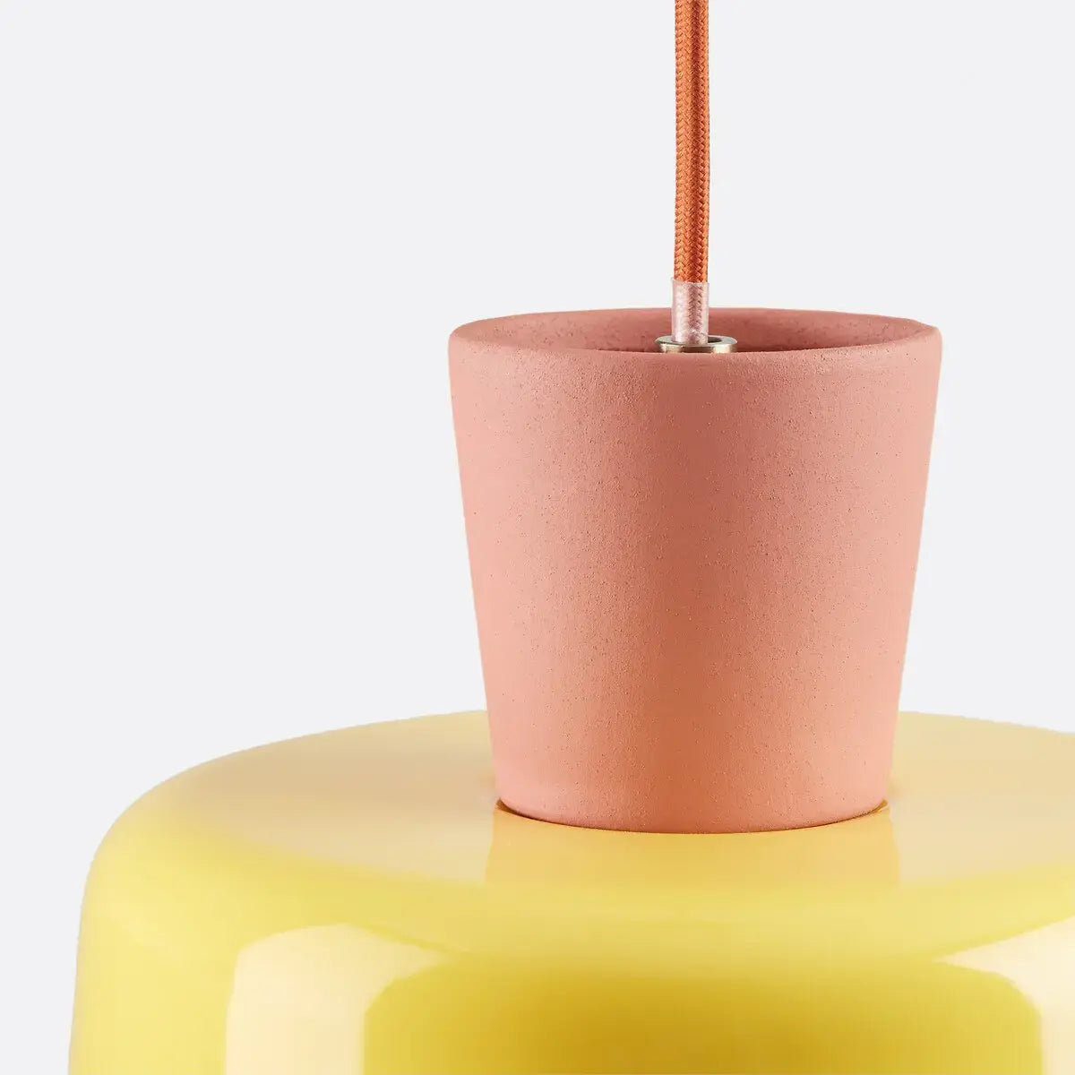 Thalvornis Retro Yellow Ceramic Pendant Light15.webp__PID:30d33dc1-b673-425c-9306-5d1f8071fc4c