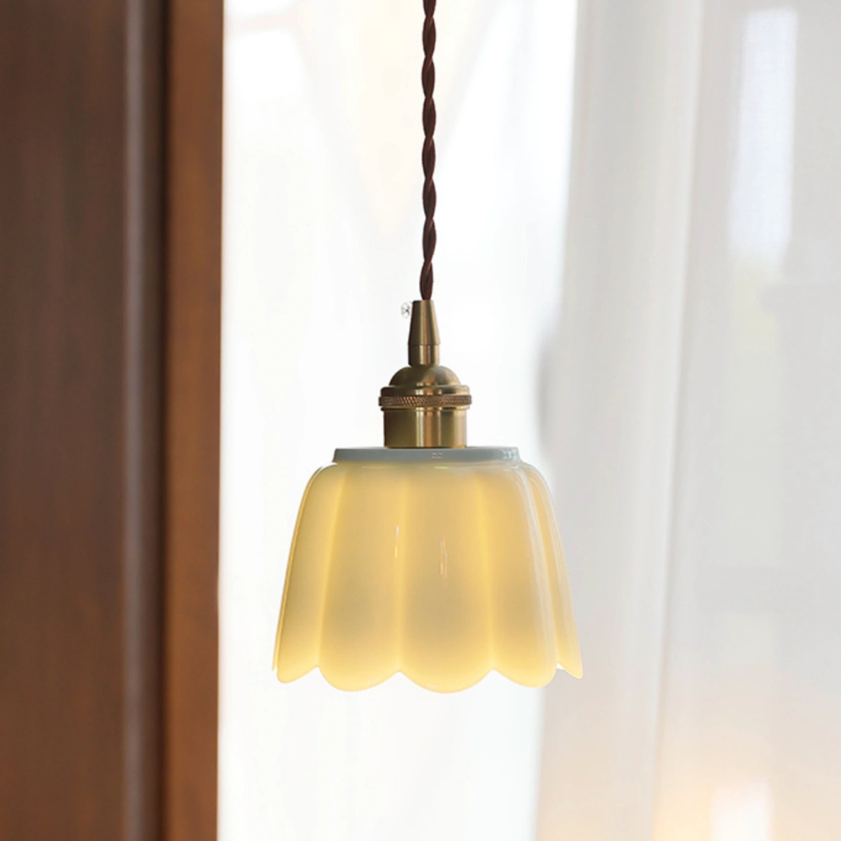 Aminah Modern Ceramic Small Pendant Light22.webp__PID:abf94eba-11db-4fa5-bde2-1a8f98eaac42
