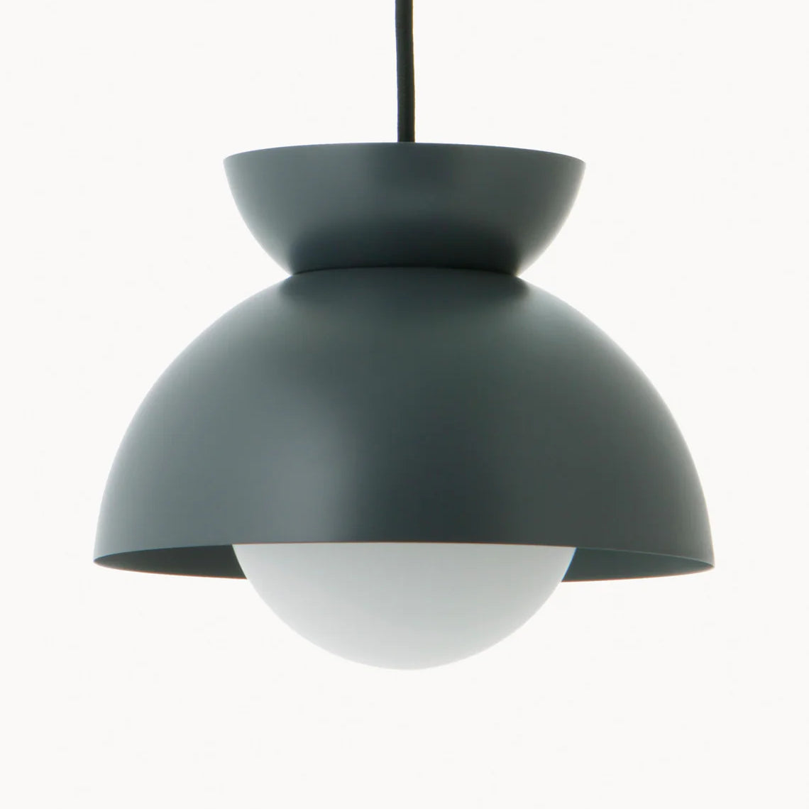 Zosia Minimalist Metal Half-Dome Pendant Light6.webp__PID:16a661a9-b1c0-4f42-ac20-f775b234a3c6