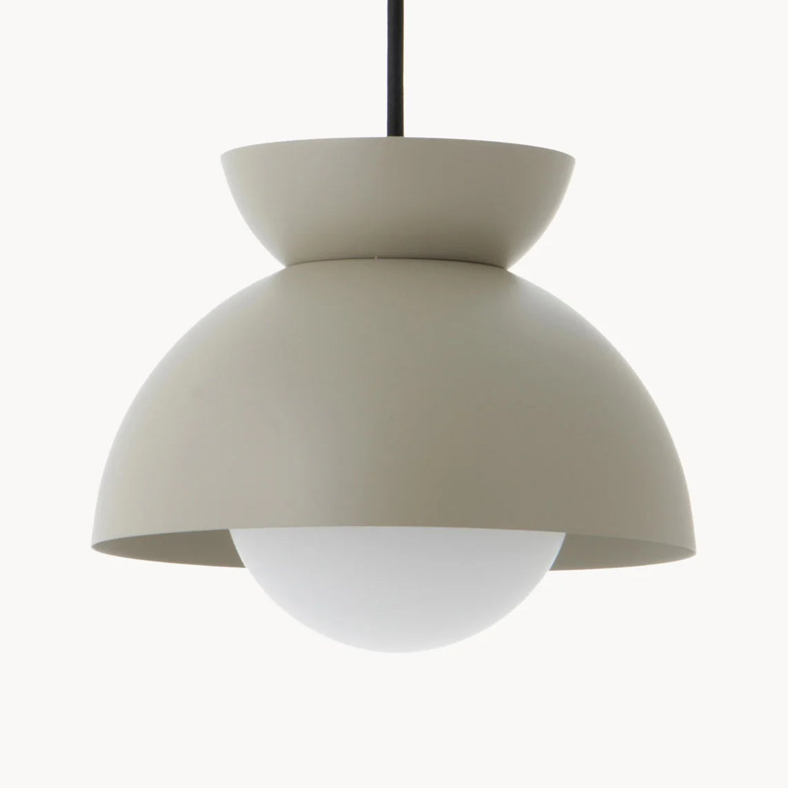 Zosia Minimalist Metal Half-Dome Pendant Light4.webp__PID:160e16a6-61a9-41c0-8f42-ac20f775b234