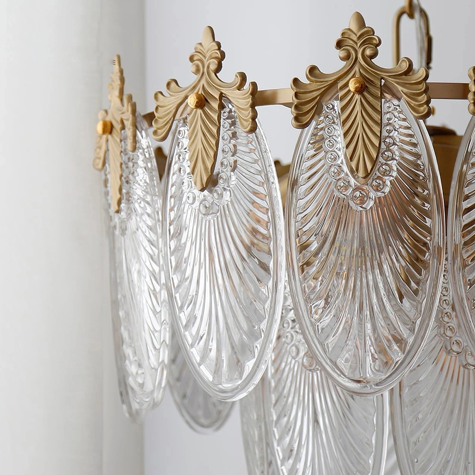 Valerynthar Vintage Crystal Leaf Chandelier10.webp__PID:9e3bf68e-7bb3-49ed-a02e-02ded3856f8e