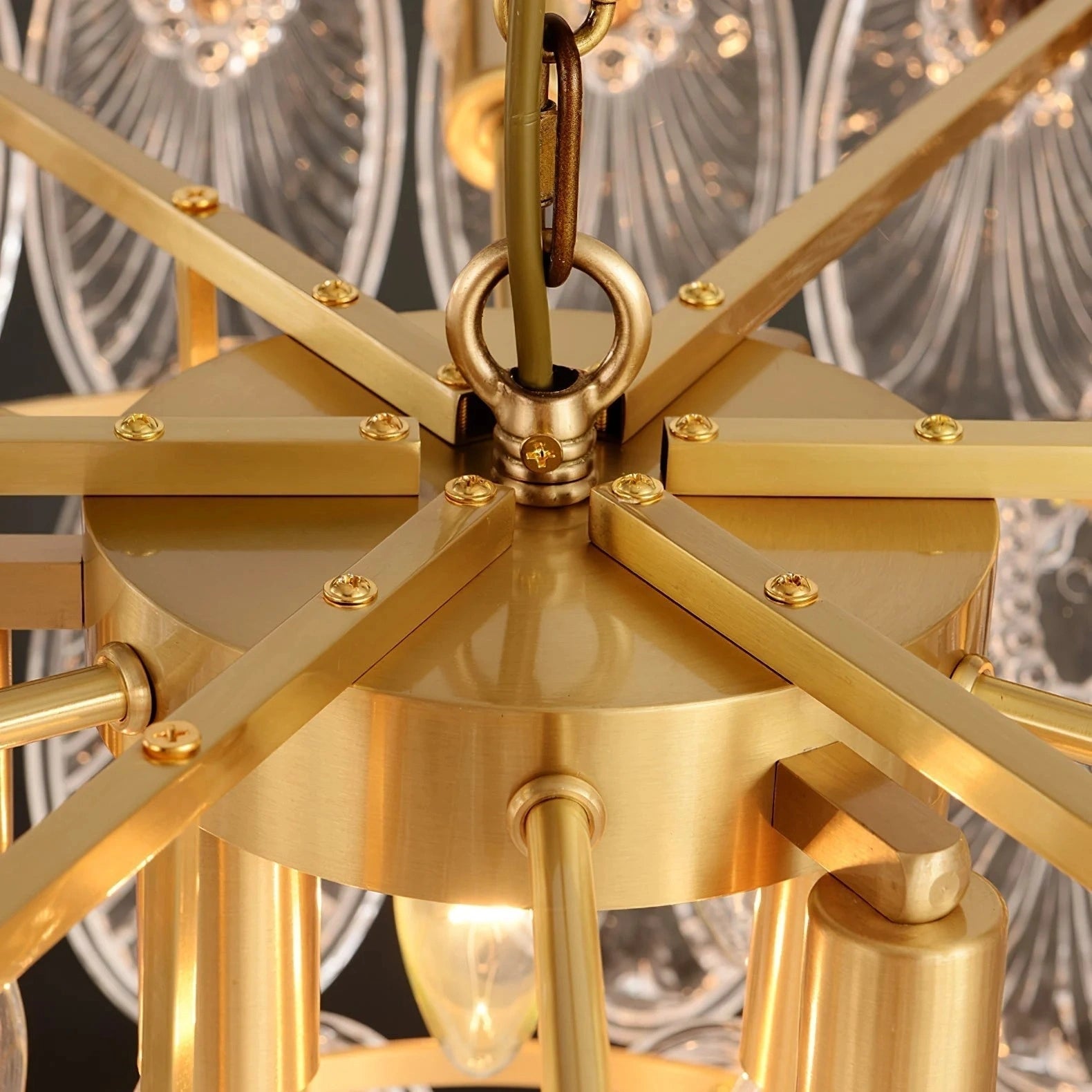 Valerynthar Vintage Crystal Leaf Chandelier1.webp__PID:af88d346-6a9d-4aa1-9fa7-f8363410702b