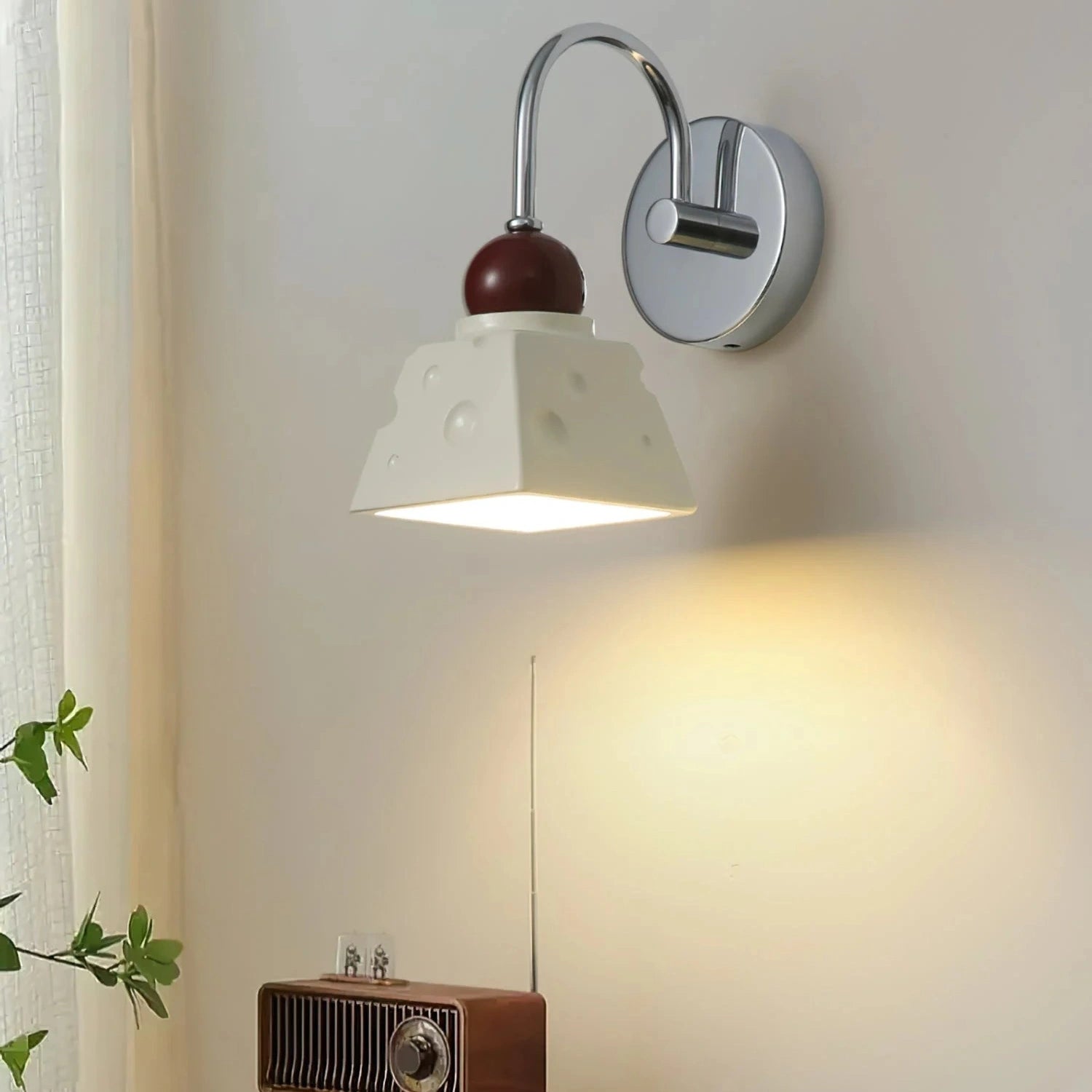 Elmer Modern Alma Cheese Resin Wall Lamp12.webp__PID:507528ba-e6c6-4ecf-bc5c-85f925bfe995
