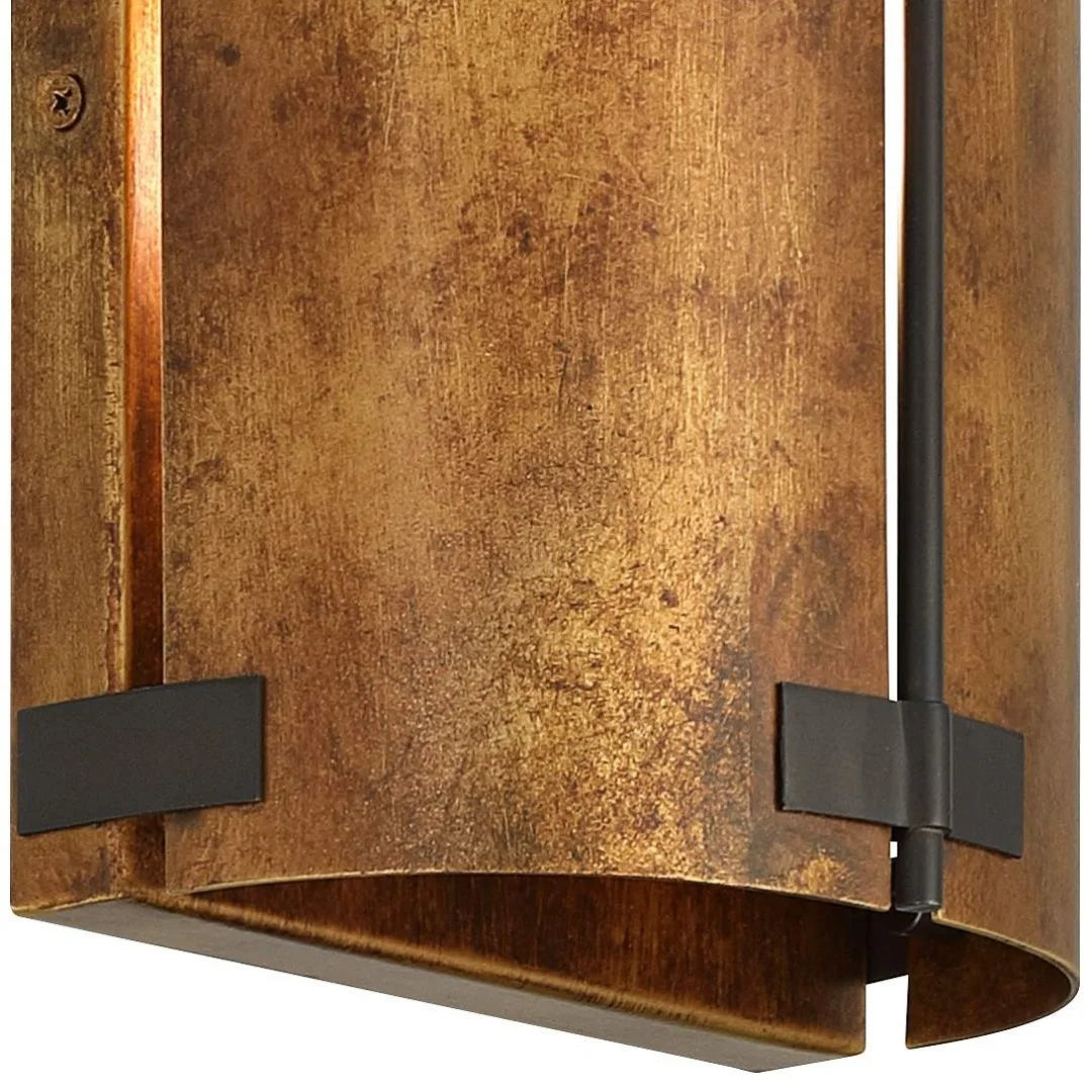 Applique da parete Eucleia Rustic Bronze Metal Curved Shade (5).webp__PID:a27e6eb4-ea56-49d2-a7da-e1565e06f6be