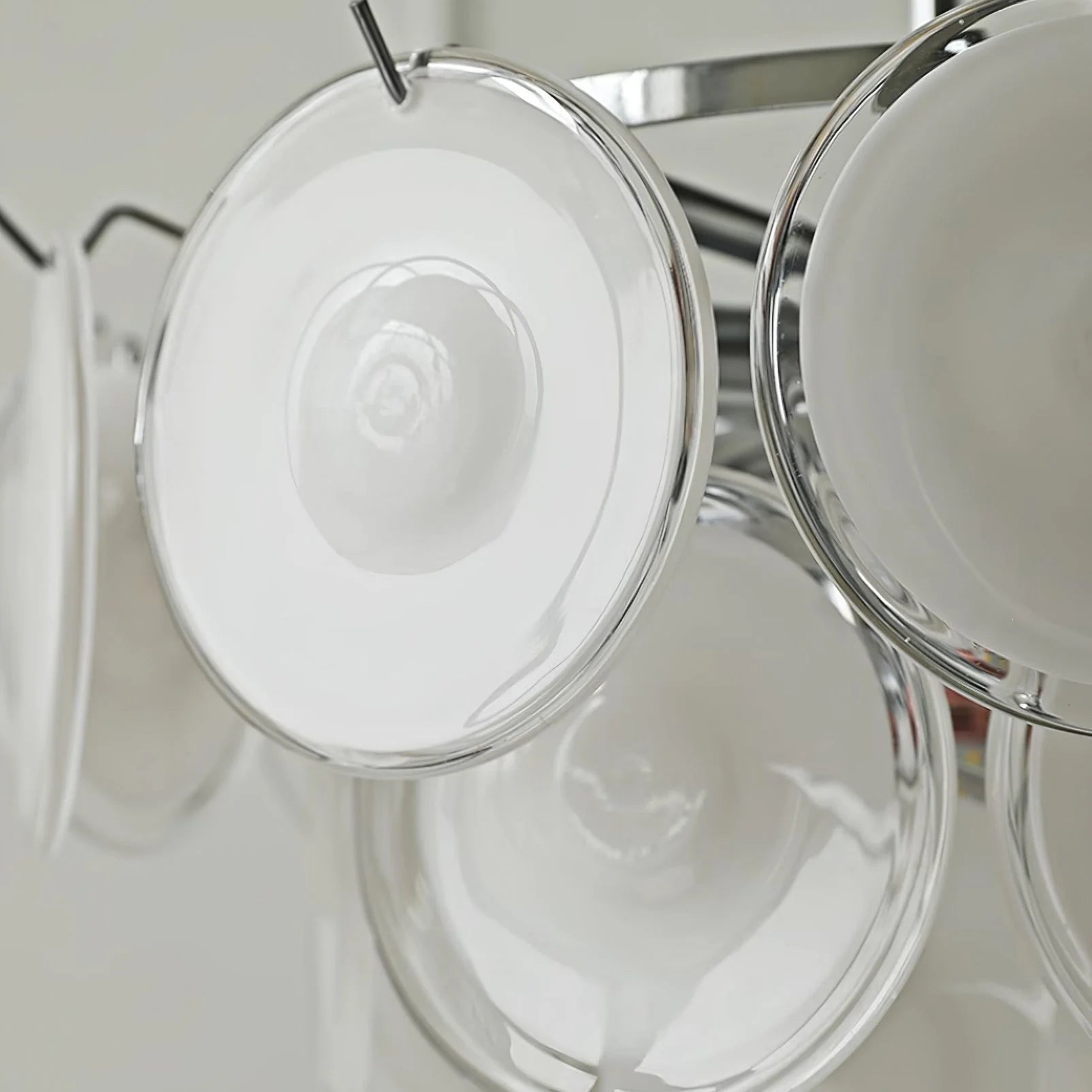 Milae Elegant Murano White Glass Chandelier30.webp__PID:2fc559ab-2dd3-49a3-a789-2ca4df702953