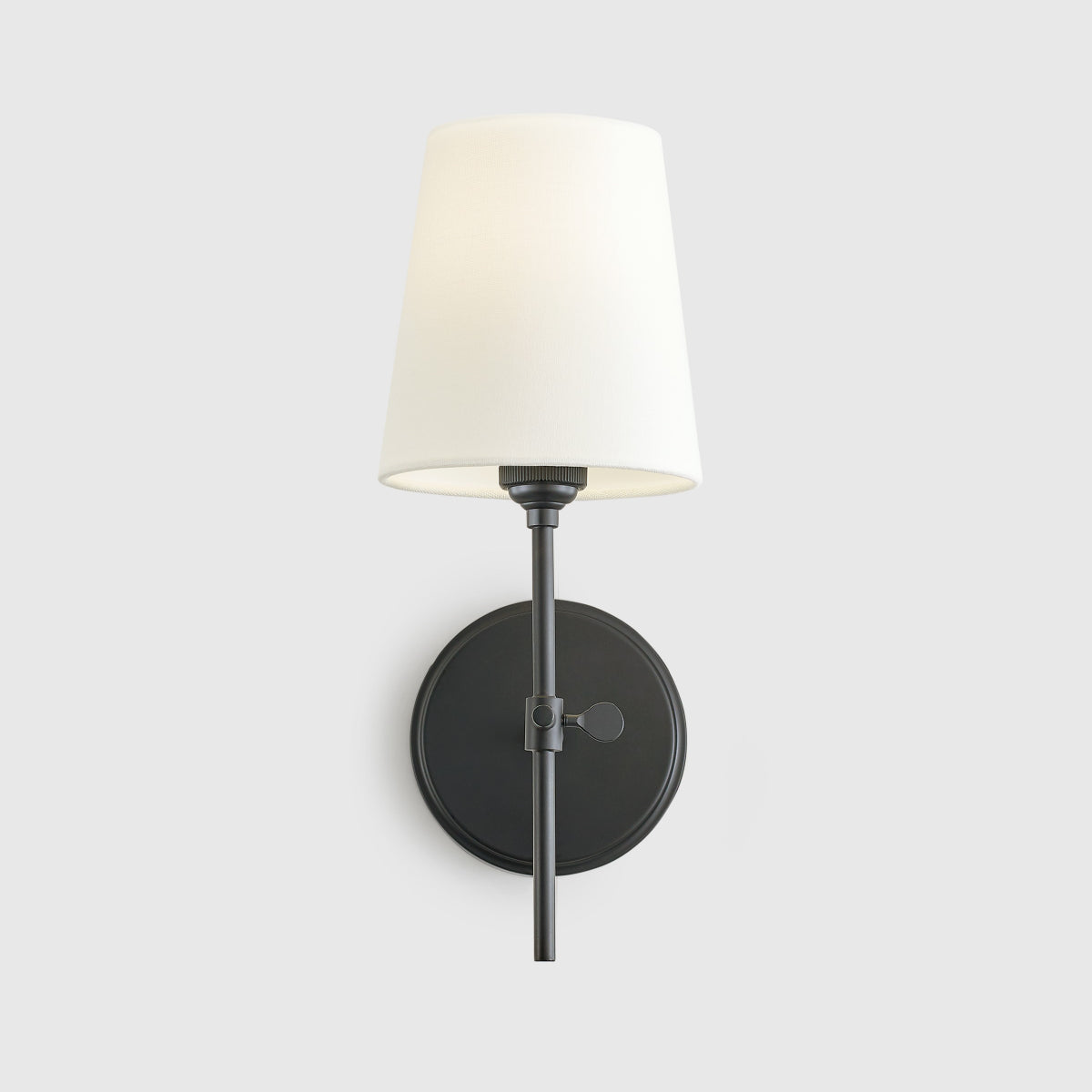 Amberly Minimalist Fabric Brass 1-light Wall Sconcesku2.webp__PID:b1419db4-c57a-4db6-9afd-e851b3e4f34f