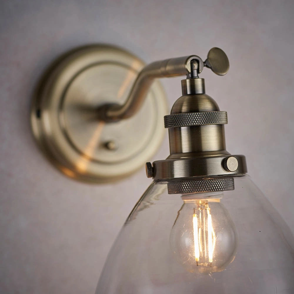 Griffin Industrial Adjustable Glass Wall Lamp1.webp__PID:b0c57f31-7a69-4b7c-b249-0667e7ffd5d0