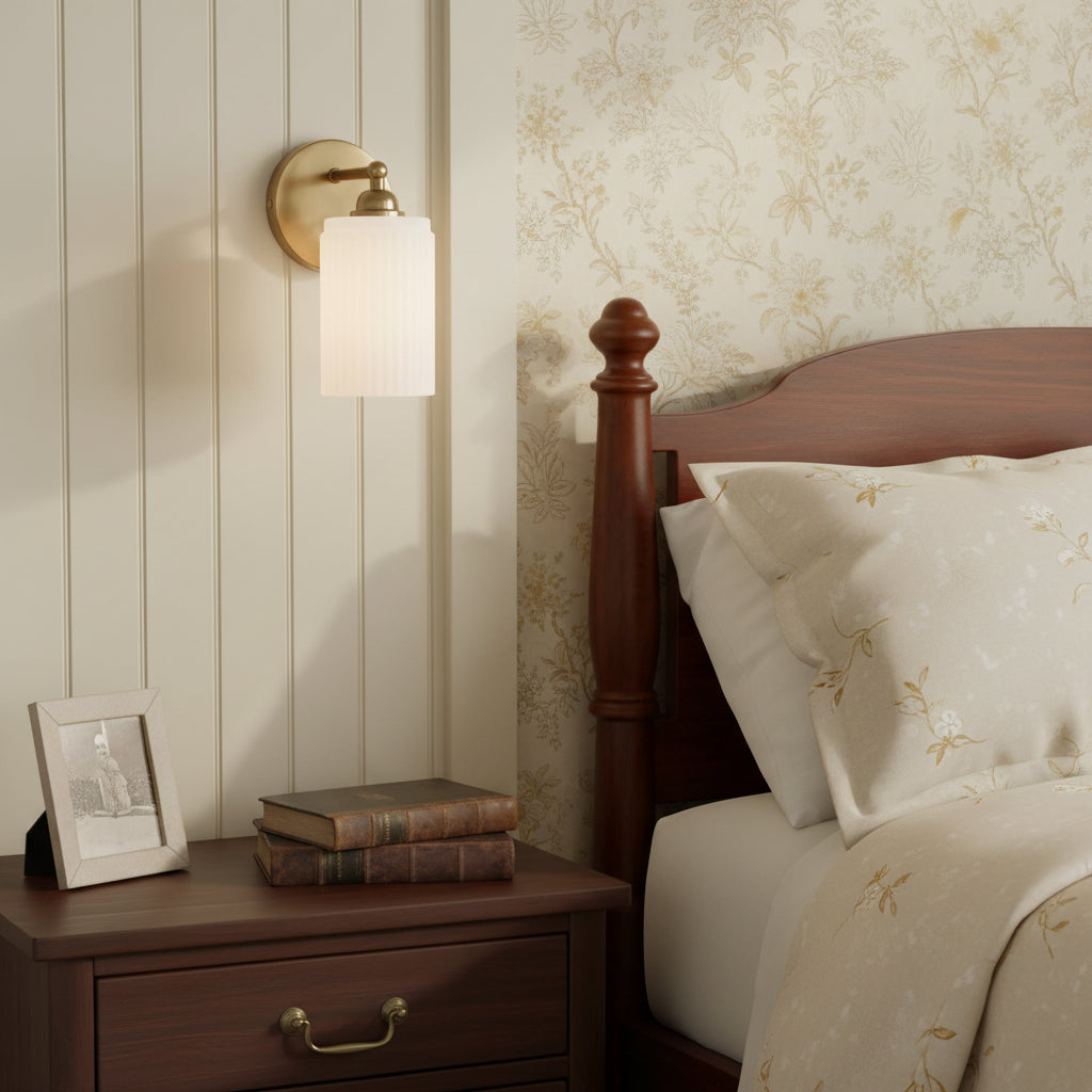 Amelia Vintage Wandleuchte aus geripptem Glas 33.webp__PID:82fd8929-051b-4941-a6ec-01550789d055